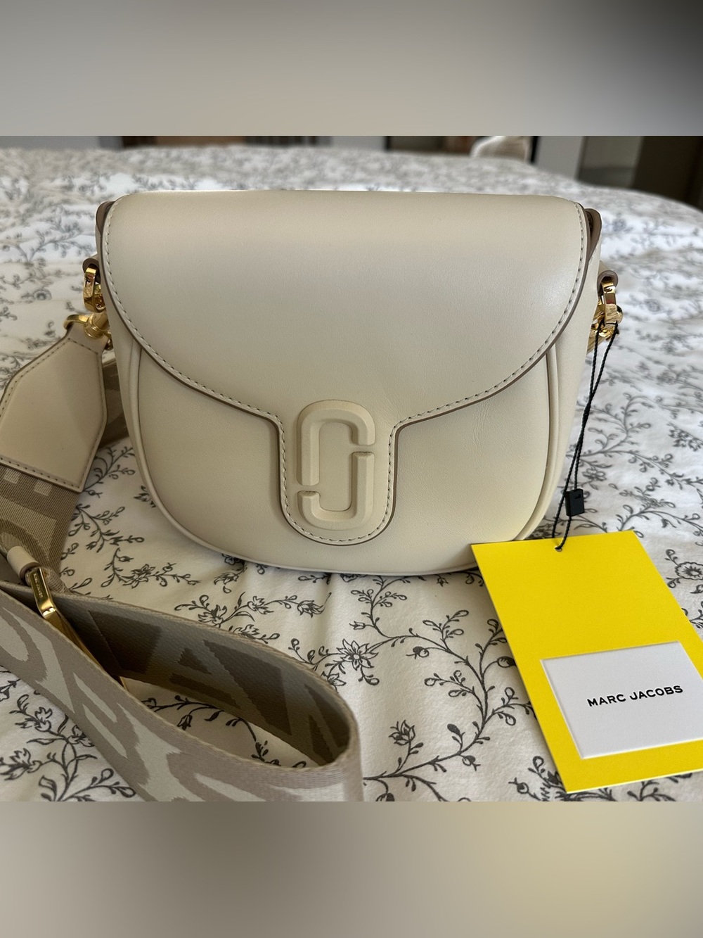 NWT authentic MARC JACOBS white cloud Crossbody Saddle Bag
